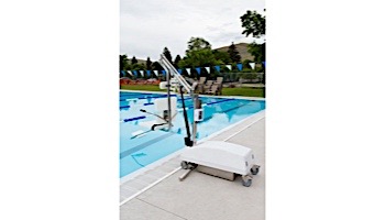 Spectrum Aquatics Portable Aspen Pool Lift | 42643