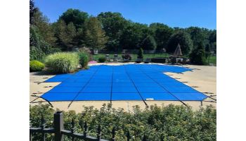 Merlin 10-Year Solid Safety Cover with Drain Panel | Rectangle 16' x 32' | Flush 4' x 8' Right Side Step | Green | 16W-X-GR