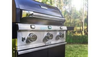 SABER Deluxe 3-Burner Stainless Steel Free Standing Propane Gas Grill | R50CC0617