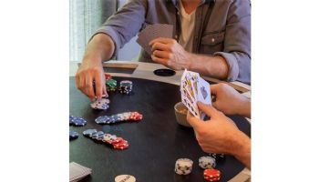 Hathaway Montecito 2-In-1 Poker Table With 4 Chairs | Driftwood Finish | NG5019 BG5019