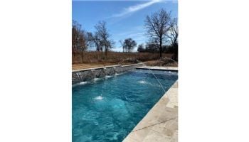 C.L. Industries CrystalStones Natural Pebble Pool Finish | 80 Lb. | Majestic Isle | CSIMAJISO CSIMAJISLE
