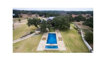 C.L. Industries CrystalStones Natural Pebble Pool Finish | 80 Lb. | Majestic Isle | CSIMAJISO CSIMAJISLE