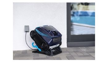 Polaris FREEDOM Cordless Robotic Cleaner | FFREEDOM