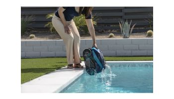 Polaris FREEDOM Cordless Robotic Cleaner | FFREEDOM