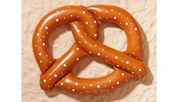 Swimline Giant Pretzel 60" | 90640